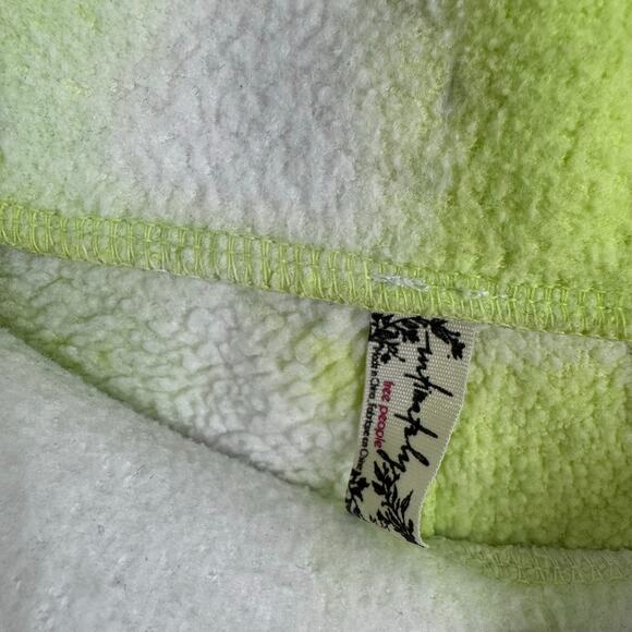 Free People Intimately Kelly Washed Lime Green Tie Dye Sweat Shorts Size Medium - Picture 3 of 7